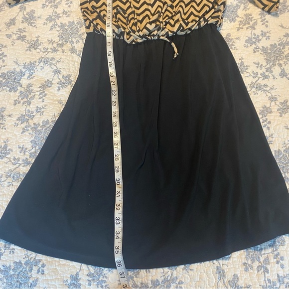 PerSeption Concept Tan and Black Jersey Knit Chevron Print Dress Size Medium - Picture 6 of 7
